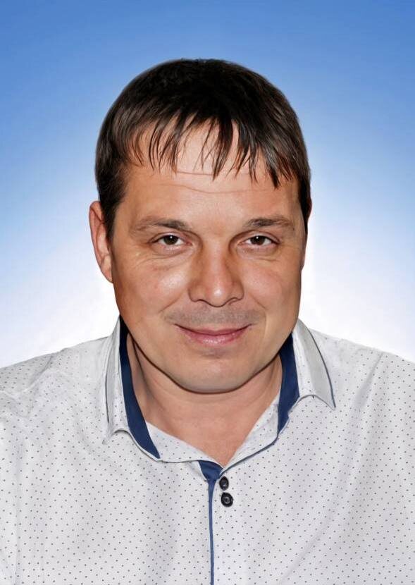 Денис Власов