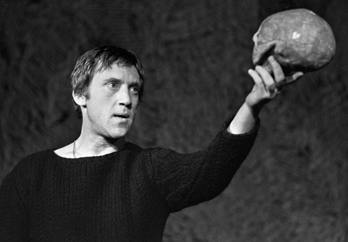 Премьера спектакля «Гамлет» в Театре на Таганке. Источник: visotsky.ru📷
