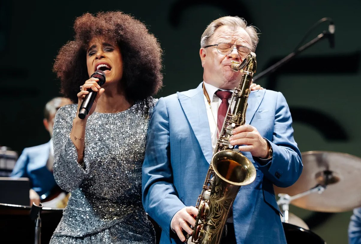 Фантине и Игорь Бутман во время выступлений в Бразилии летом 2024 г. (да, в декабре в Бразилии именно лето!)