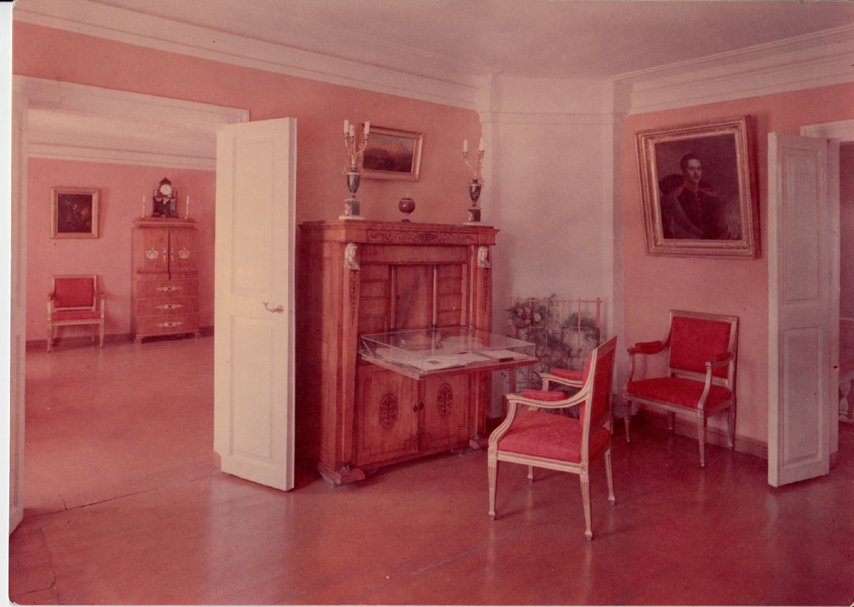 Музей - заповедник "Тарханы". Барский дом. Комнаты Е.Арсеньевой. Фото Ф.Гаврилова в свободном доступе в интернете.