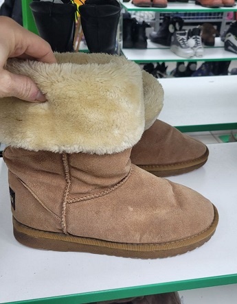Мягкие сапожки типа Угги из искусственного меха, цена до 1000 рублей