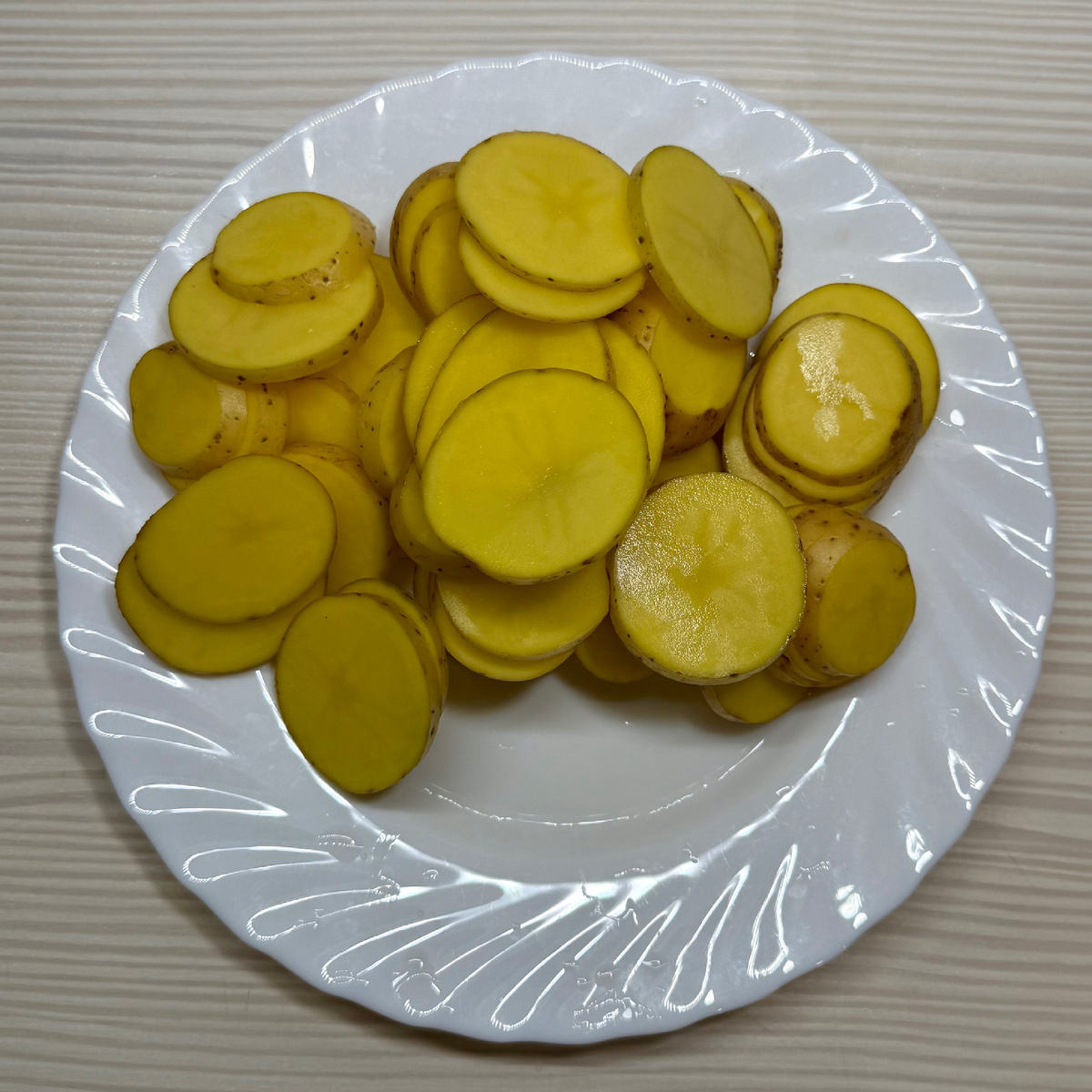 Нарезанная картошка