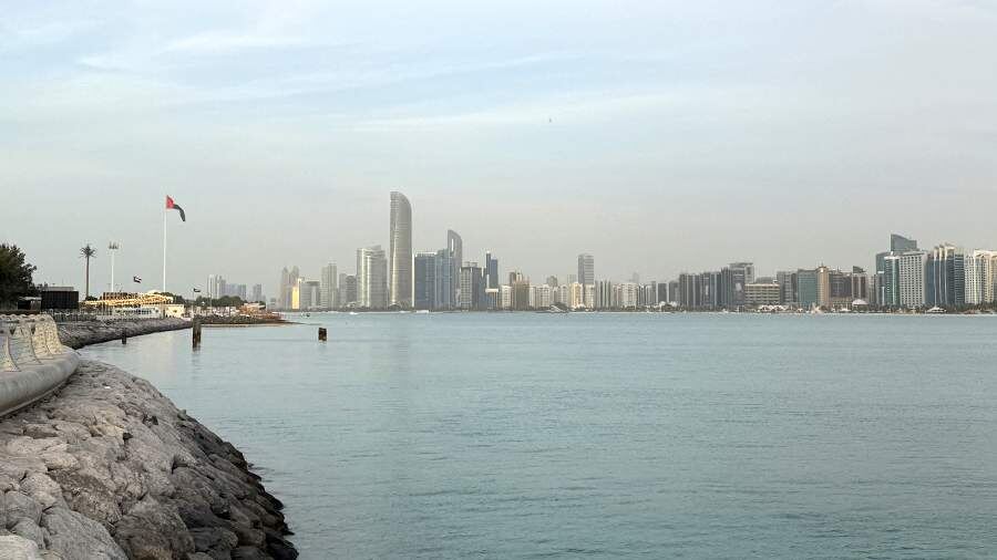    Фото: REUTERS/Abdelhadi Ramahi