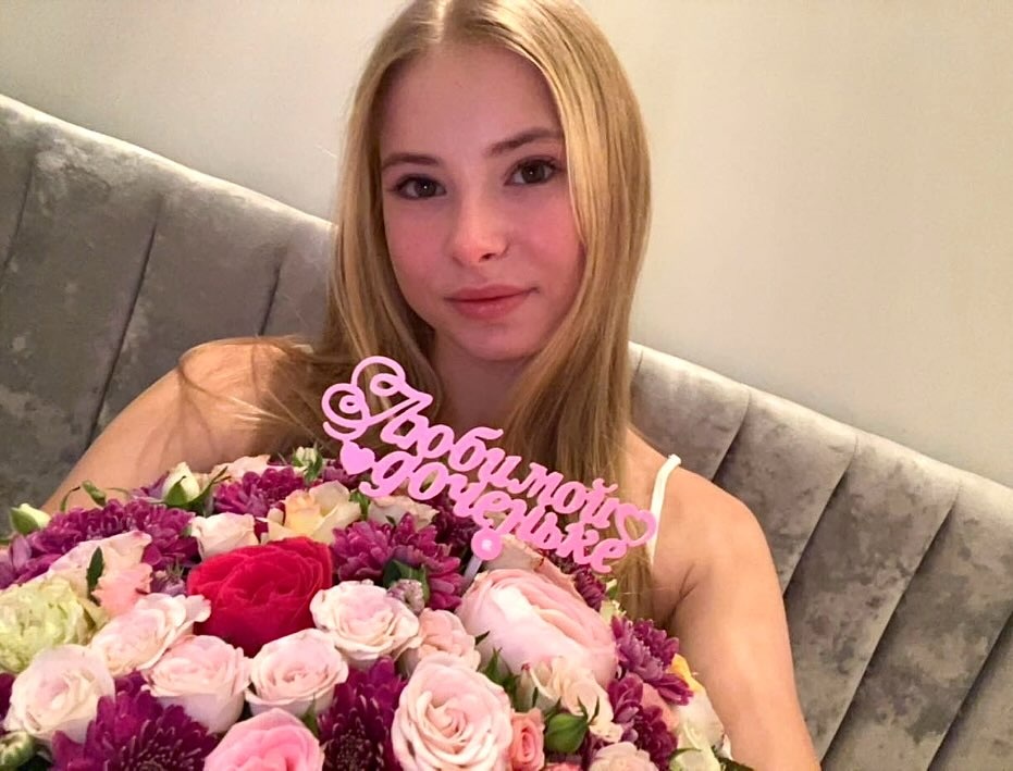    Эве-Владе исполнилось 16 летСоцсети Марины Анисиной