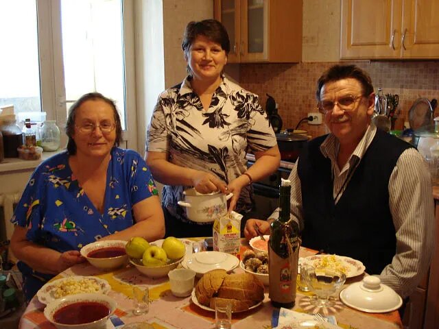 Вот такой троицей мы сегодня и рванем по врачам, а потом в сад. Все мы что-то делаем. Это было уже около 15 лет назад.