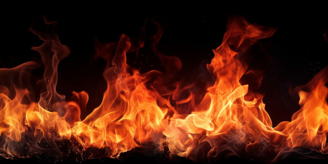 Пожар в жилом доме в Мурманске ликвидировали ночью