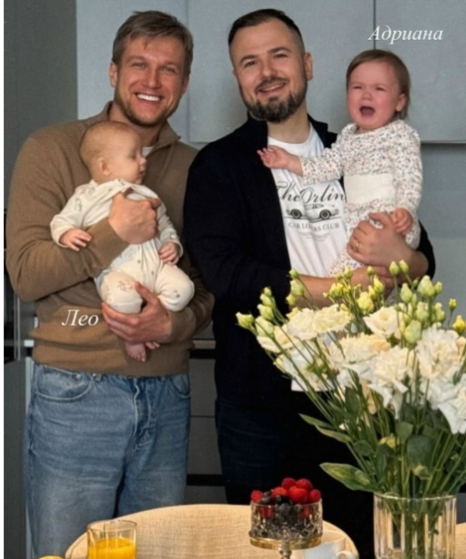 Анатолий с сыном и другом семьи