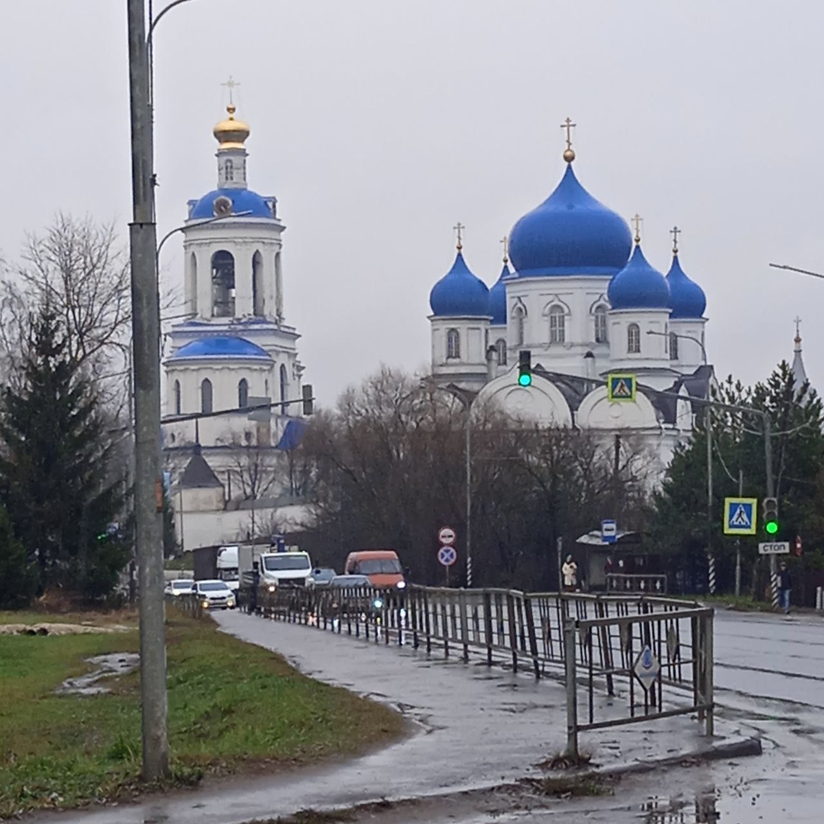 Монастырь женский  летом