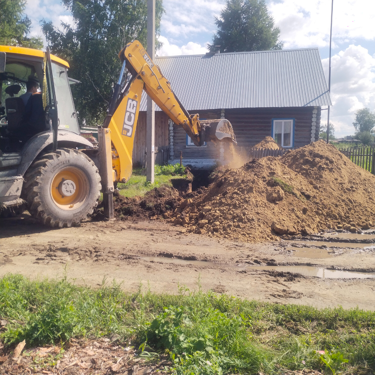 Замена водопровода полным ходом
