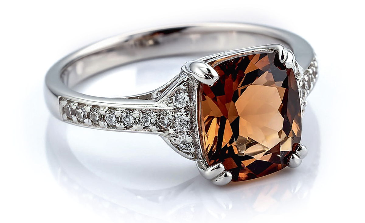 Кольцо, чайный топаз, бриллианты, золото
