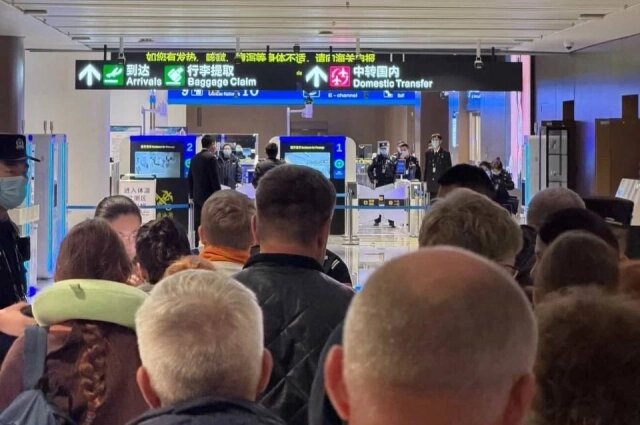    Пассажиров рейса разместили в гостинице в Китае. Фото: Алена Липовая