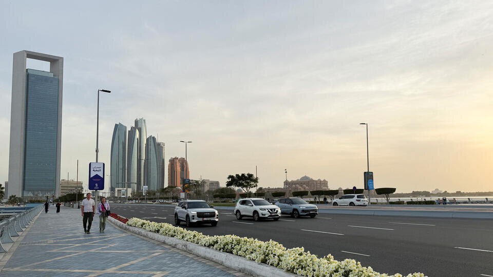     Reuters сообщил о возобновлении переговоров в Абу-Даби REUTERS/Abdelhadi Ramahi