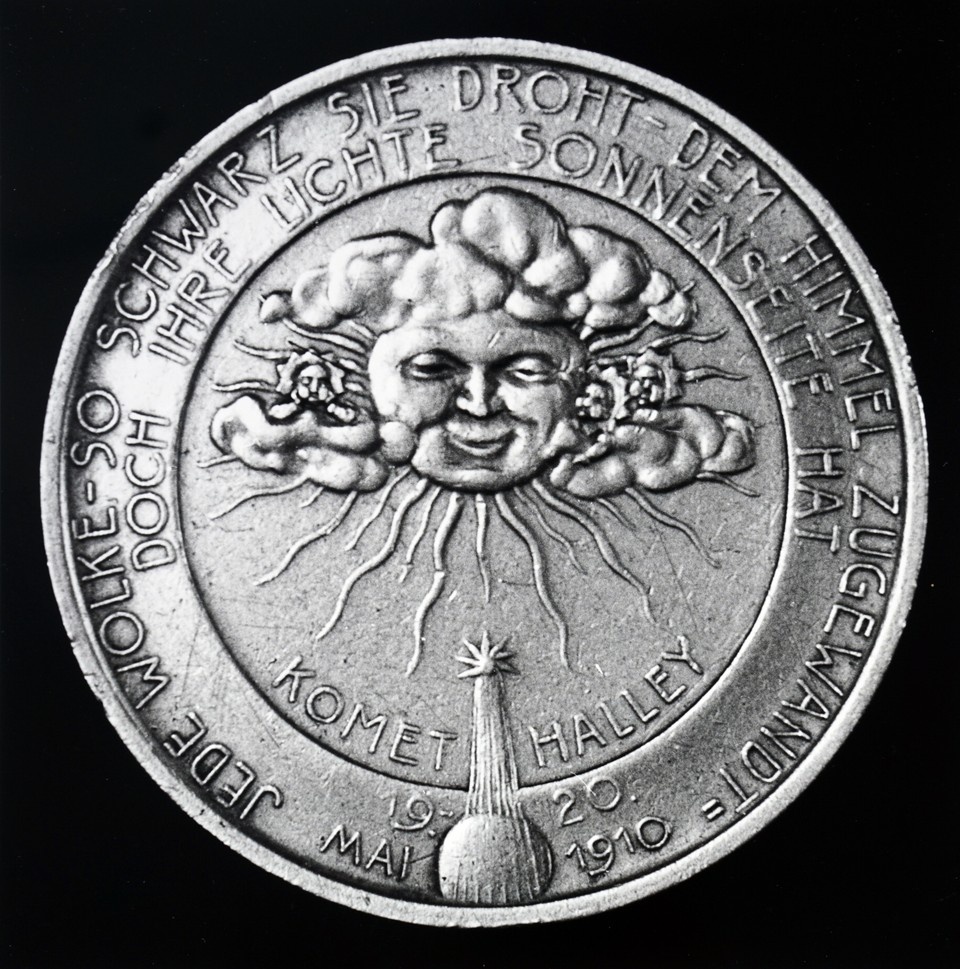    Медаль в честь повторного появления кометы Галлея в 1910 году GLOBAL LOOK PRESS