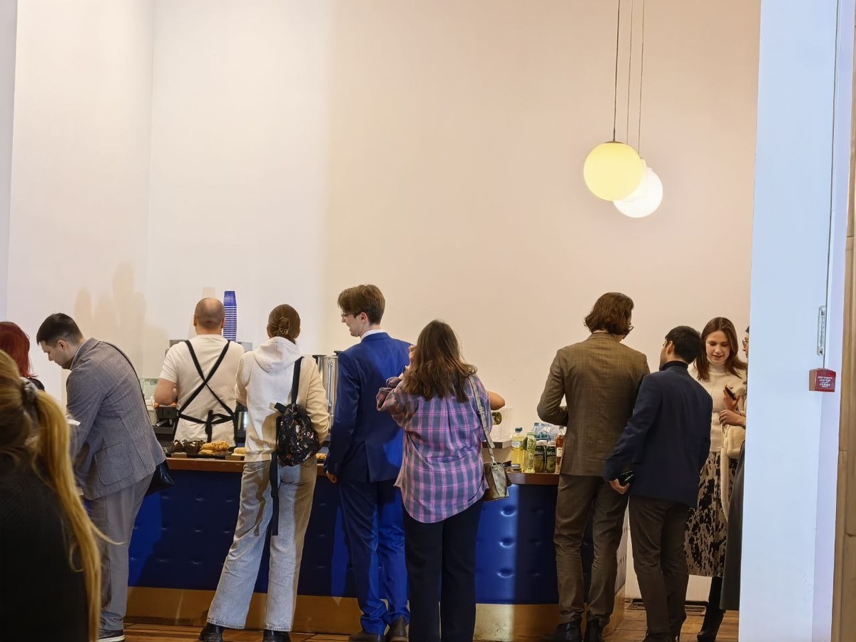 Буфет на втором этаже культурного центра ЗИЛ. Фото автора блога