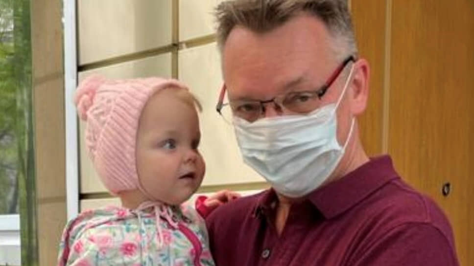 Джейсон Кууски видел свою дочь Софи и сына Оскара в 2021 году в Москве в доме ребенка. С тех пор он и его жена ничего не знают о судьбе детей.📷Фото: предоставлено супругами Кууск