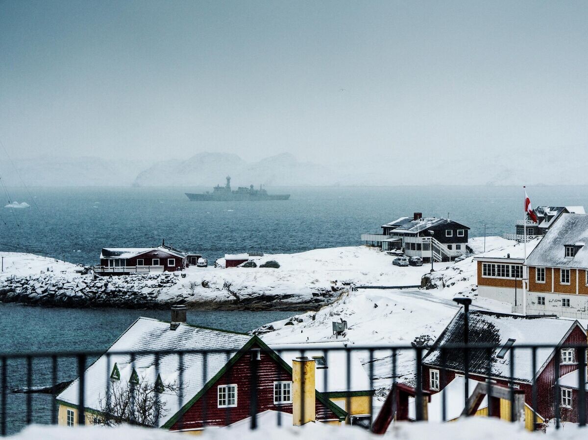    Датский военно-морской корабль HDMS Vaedderen у берегов Гренландии в Нууке | © REUTERS / Mads Claus Rasmussen