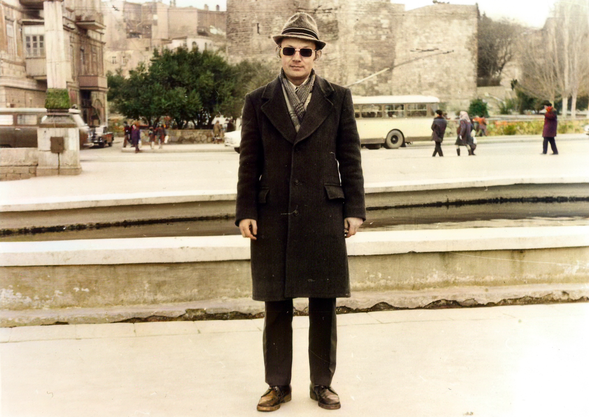 На фоне Девичьей Башни