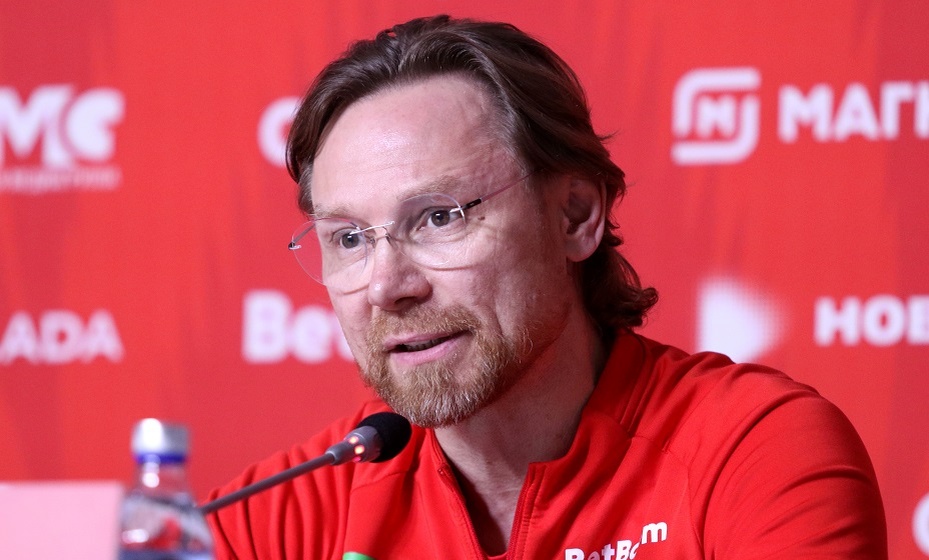    Валерий Карпин в сборной России Фото: Global Look Press