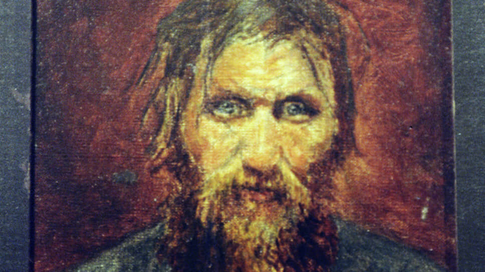 Прижизненные живописные портреты Григория Распутина очень контрастируют с мрачными черно-белыми фотографиями: в цвете «старец» как-то сразу просветляется, оказываясь рыжеватым и голубоглазым. Работа датчанки Теодоры Краруп, 1914.📷Фото: Владимир Федоренко / РИА Новости