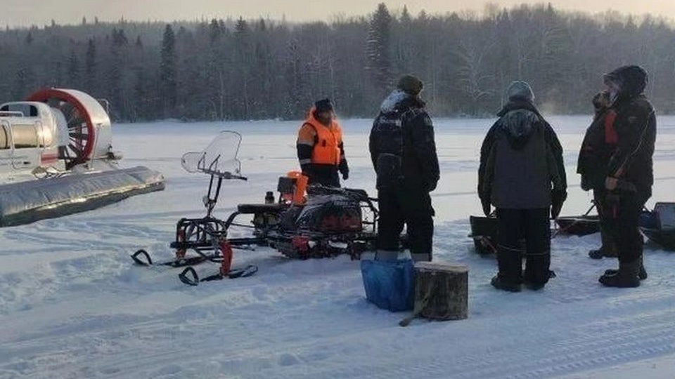 Четверо рыбаков застряли на льду водохранилища в Башкирии: им помогли спасатели