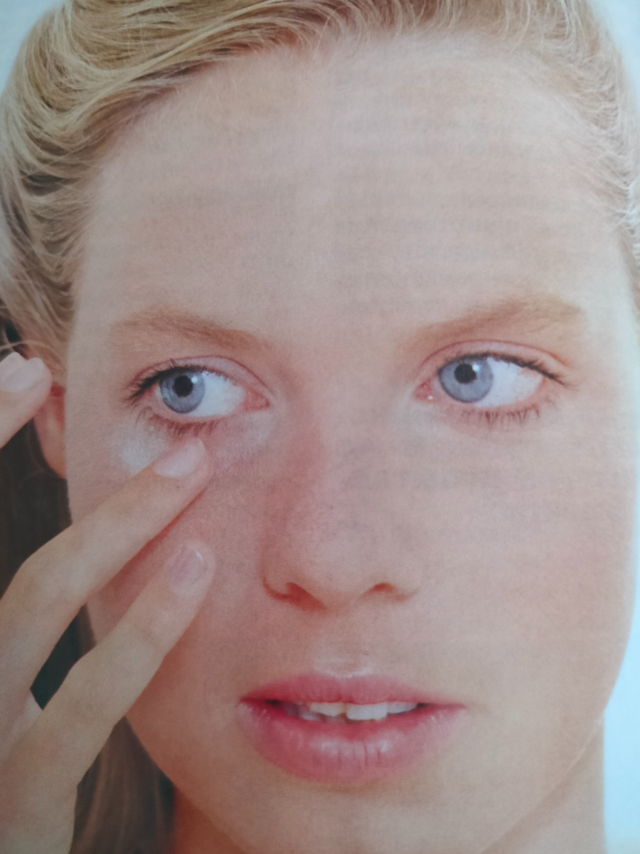 Признаки сухой кожи: