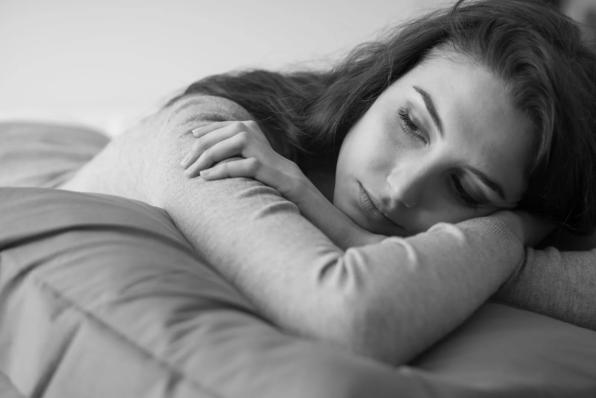 С любовью к каждому ,Наташа Эльберг- более 25 лет непрерывно практикующий энергопсихолог, кризисный психолог, синестет, автор книг-бестселлеров , автор методики ментальной трансформации и коррекции любых жизненных ситуаций с помощью специальных энергетических практик. Автор - мастер энергетического таро