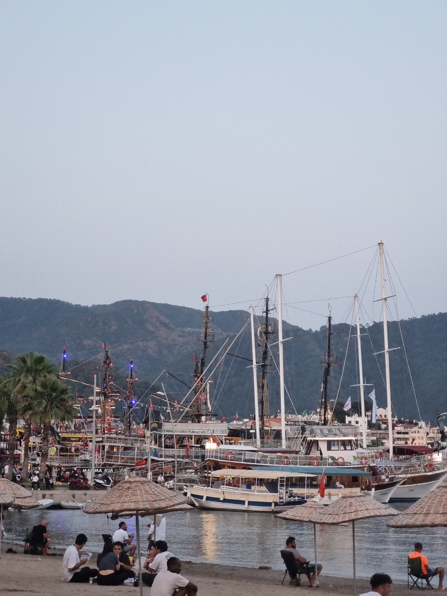 От гигантских суперъяхт до уютных парусников! Морской транспорт на любой вкус и бюджет, мы прокатились на парочке😊