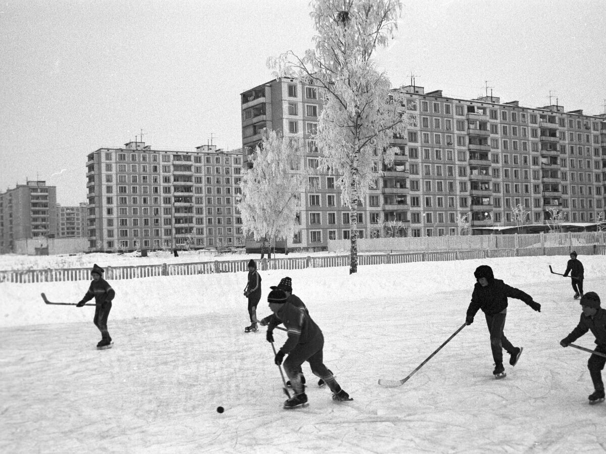    Спортивная площадка в новом районе Москвы Строгино© РИА Новости . Самохин