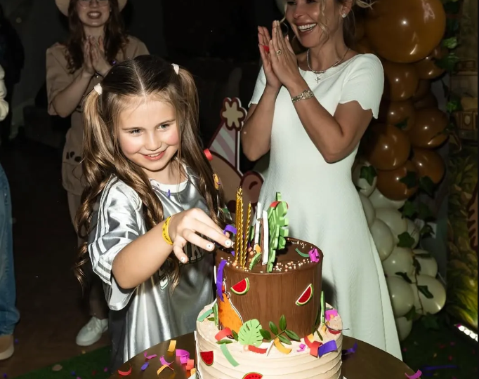 Пелагея отметила день рождения дочери. Бывшего мужа Телегина на нем не было