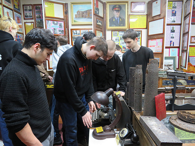 Студенческий десант высадился в Тверском линейном отделе на транспорте