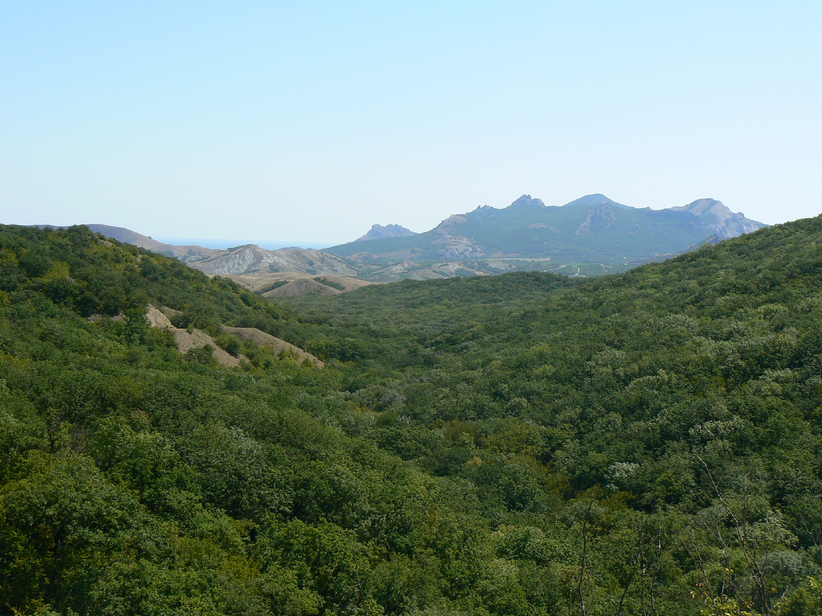 Горный массив Кара-Даг