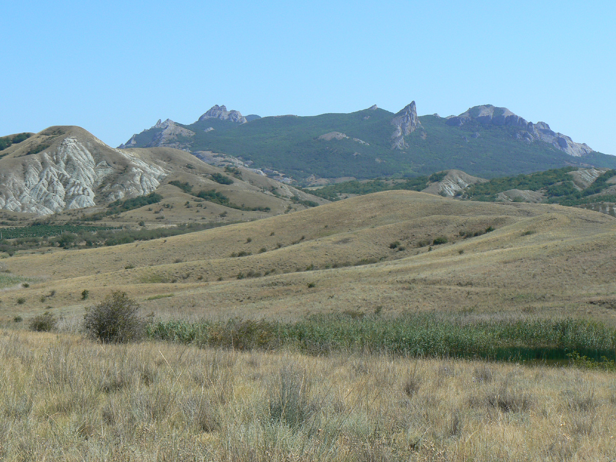 Горный массив Кара-Даг