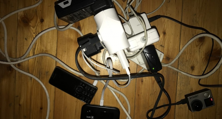    В Мурманске часть домов остаются без воды, отопления и электроэнергии. Виктор ГУСЕЙНОВ