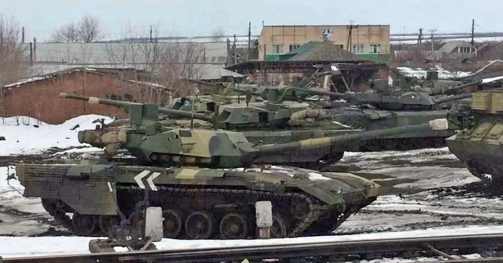 Мелкосерийные Т-14 где-то на просторах России...