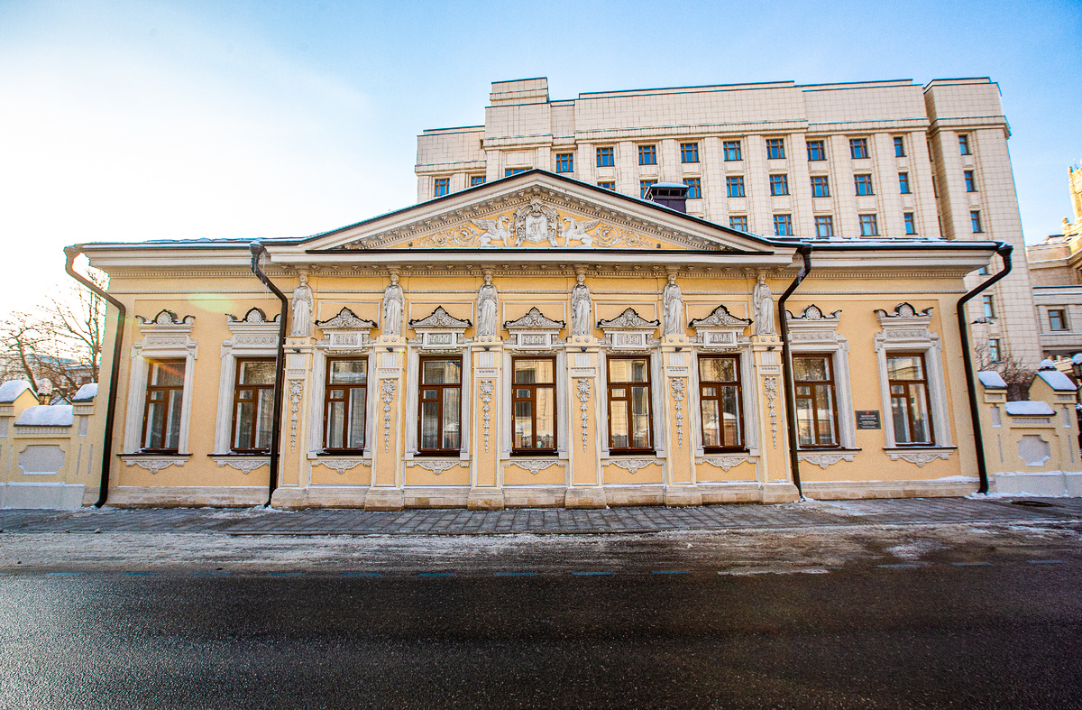 Городская усадьба А.В. Толстого - М. С. Грачёва. Москва. Фото автора статьи