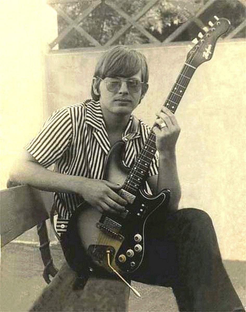 фото страница Антонова в ВК https://vk.com/yuryantonov_official?z=photo709556746_457239291%2Fphoto_feed709556746