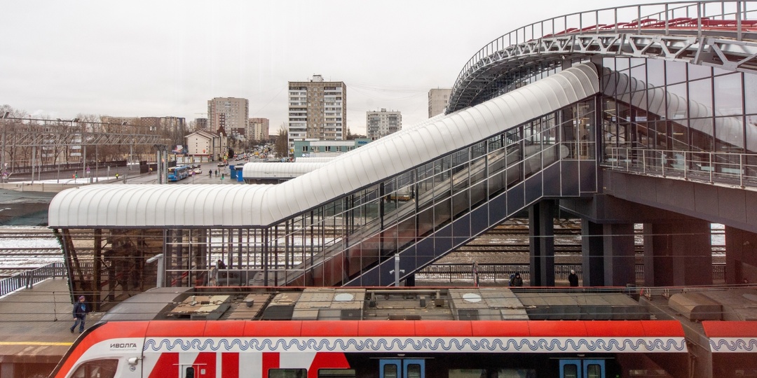 🚉 Новый вокзал на станции Щербинка заметно увеличил пассажиропоток.