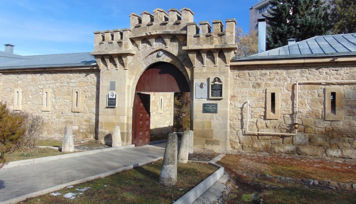 Краеведческий музей открылся в 1965 году и имел изначально народный статус.