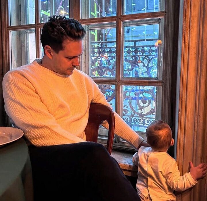 Милош Бикович с сыном.