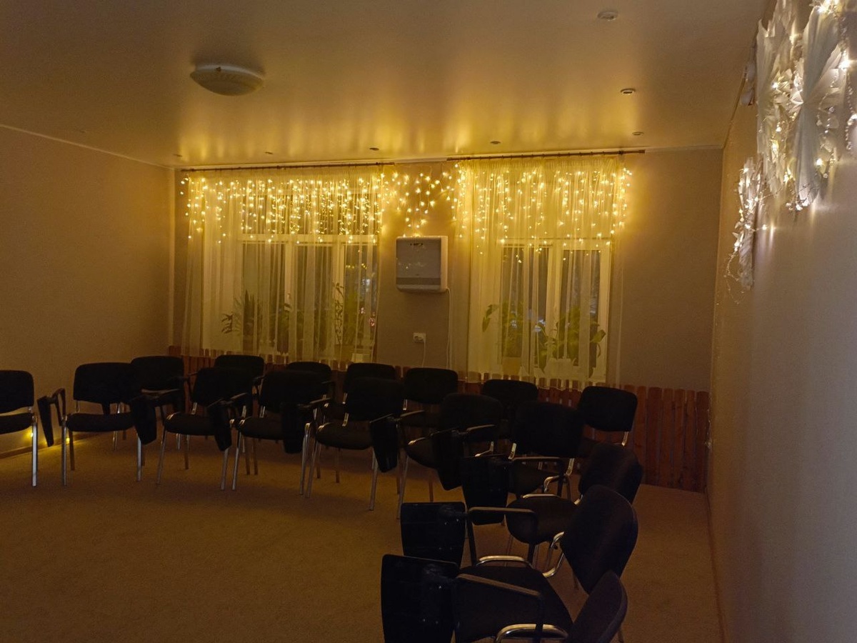 В этом чудном зале в -36 градусов "за бортом" я вчера была слушателем интереснейшей лекции о важных качествах, которые следует воспитать в детях до 7 лет...