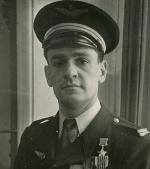 Марсель Оливье Альбер, летчик французской эскадрильи "Нормандия-Неман" - Герой Советского Союза. После окончания войны продолжил службу в ВВС Франции, в 1948 году ушёл в отставку, женился на американке и уехал в Америку, где довольно успешно управлял сетью ресторанов. Проживал в штате Флорида (США). Последние годы жил в доме престарелых в городе Харлинген (штат Техас). Скончался 23 августа 2010 года, на 93-м году жизни. 