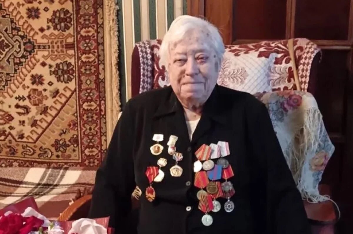    Участница ВОВ из Тверской области Нина Царева отмечает 100-летний юбилей