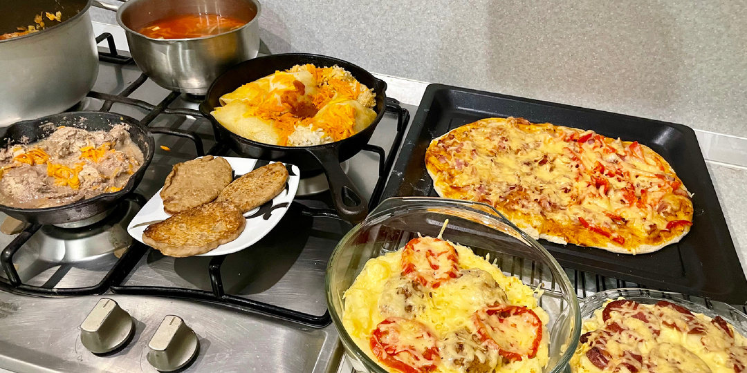 Наготовила 9 блюд за 2 часа на Неделю