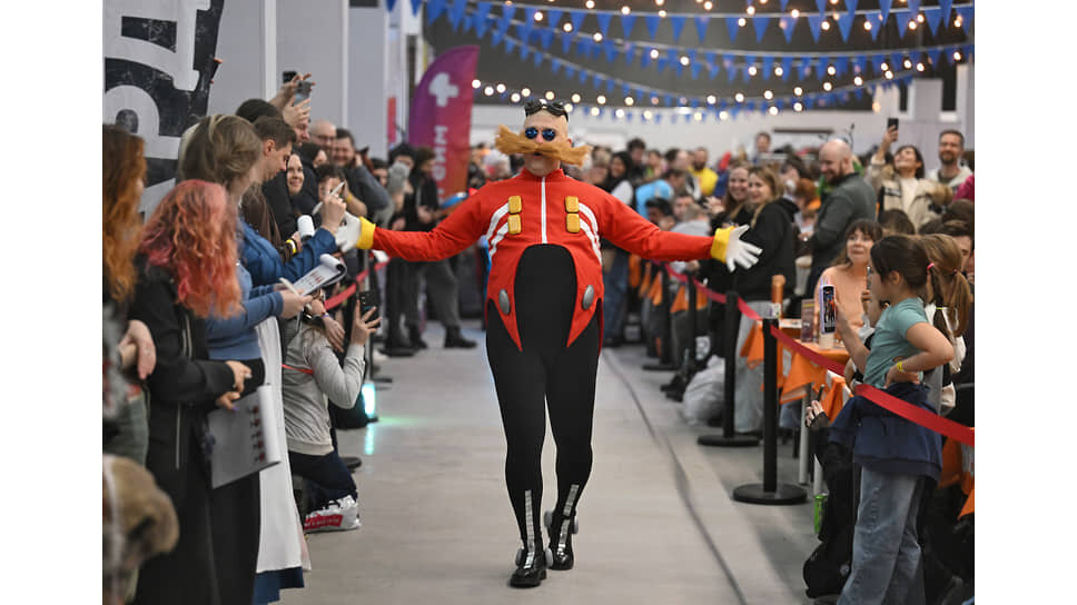 Косплей-дефиле.📷Фото: Дмитрий Лебедев / Коммерсантъ