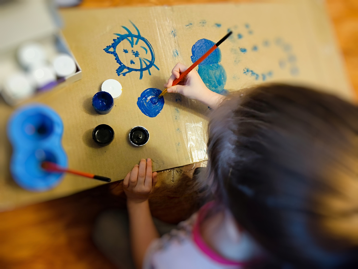 Бесплатный досуг. Коробка из под шкафа