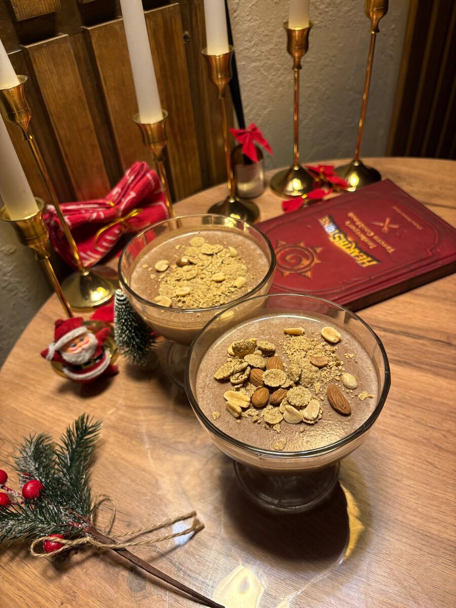 Шоколадный десерт из желатина с кукурузно-овсяными хлопьями и миндалём