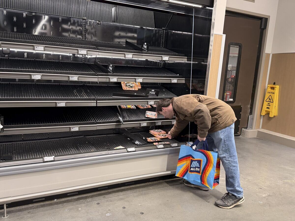    Пустые полки в супермаркете в преддверии ожидаемого сильного снегопада в Вашингтоне, округ Колумбия, США | © Getty Images / Anadolu / Celal Gunes