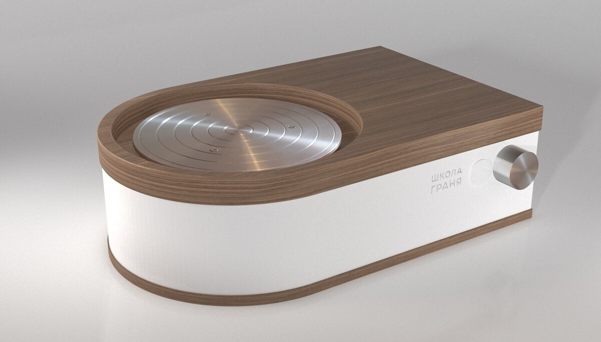 Фото: "Школа изобретателей. Москва". Гончарный круг из чемоданчика "Глина"