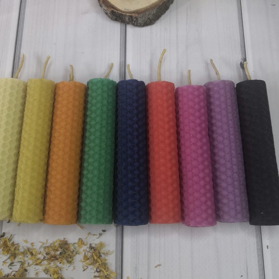 Здесь фитили слишком длинные и вдобавок все разные. Гораздо аккуратней бы это выглядело, если их подрезать одной длины. 