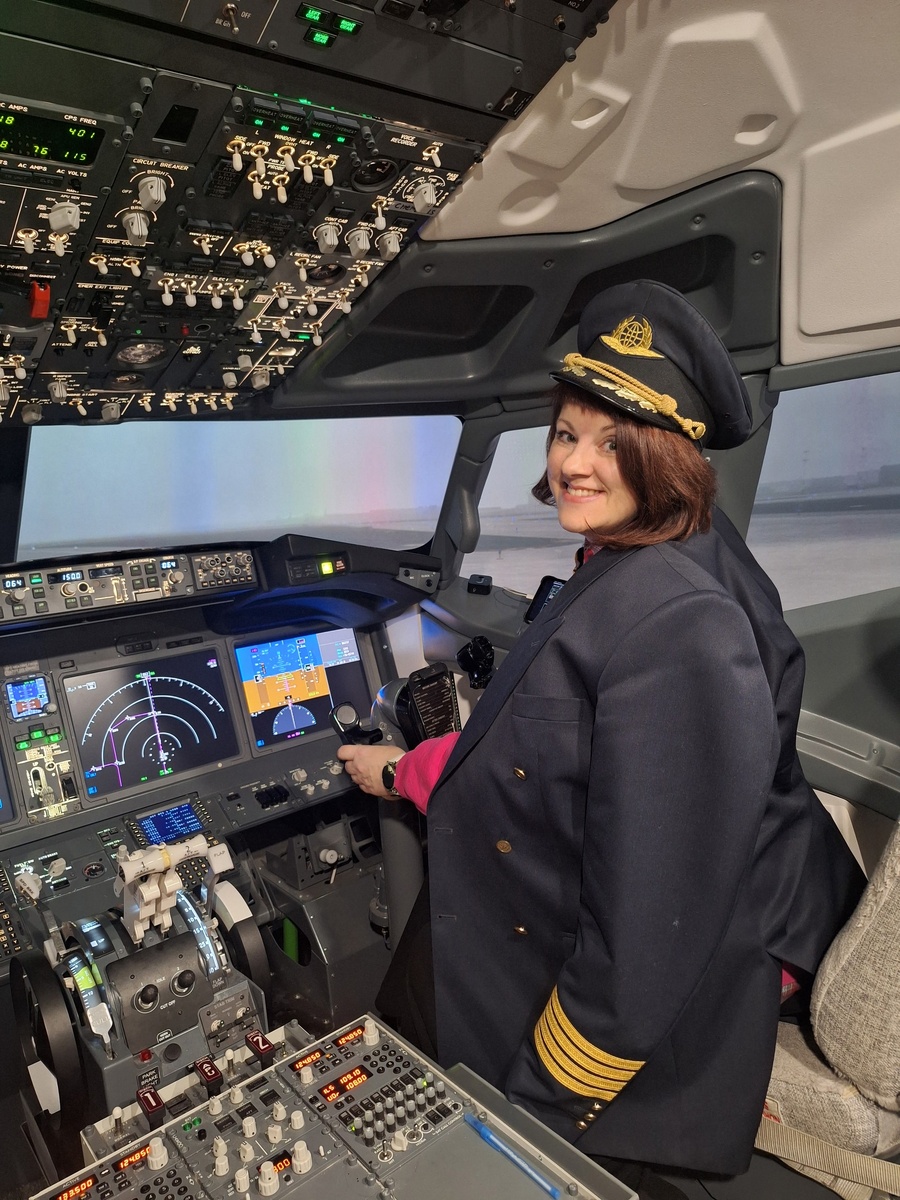 Фото: Авиатренажерный центр. Лайнер 737